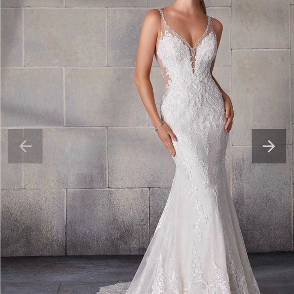 New dress never been used.